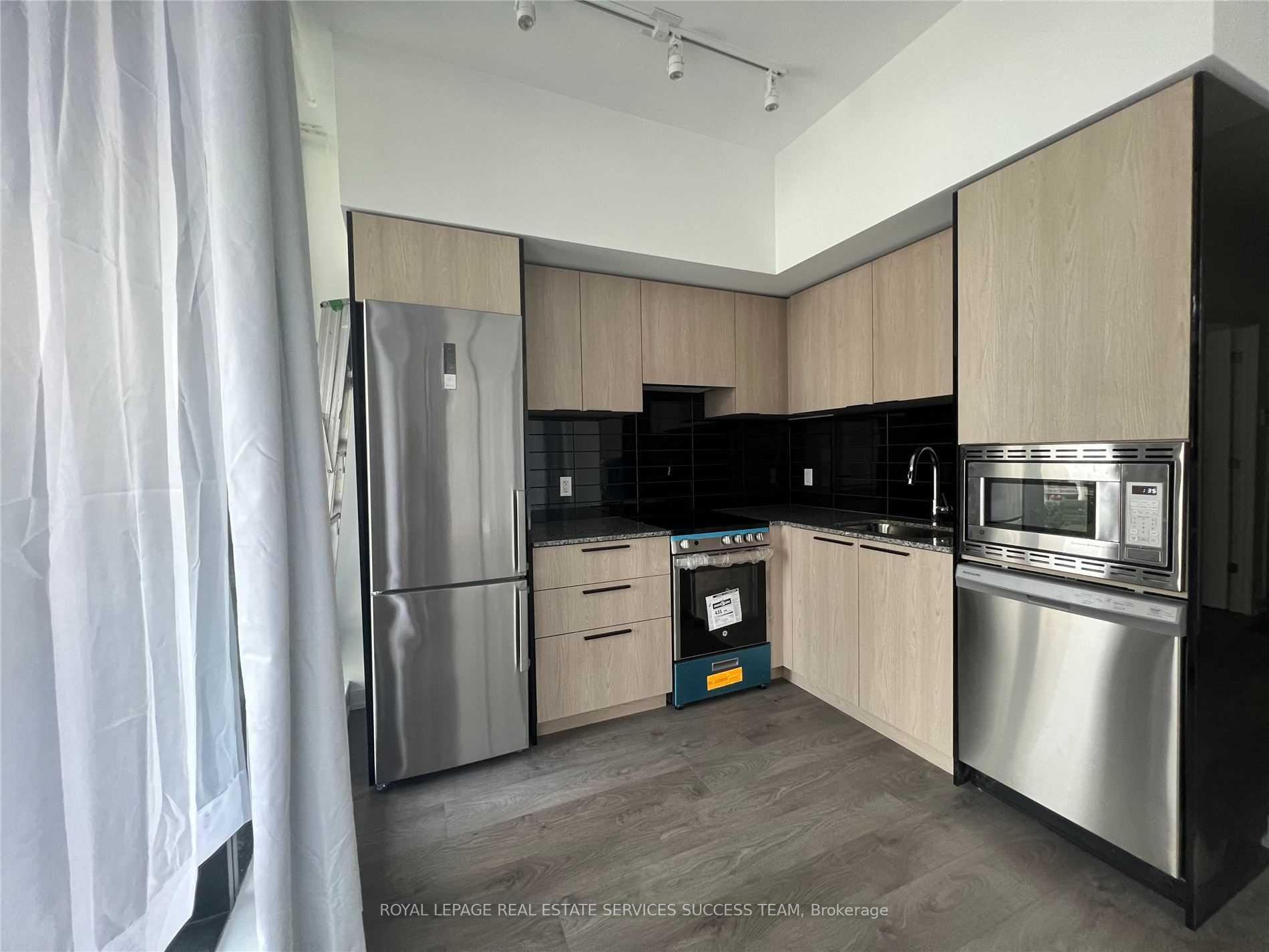 Photo 10 of Unit 701, 501 Yonge Street, Toronto, Church-Yonge Corridor — HOMEH