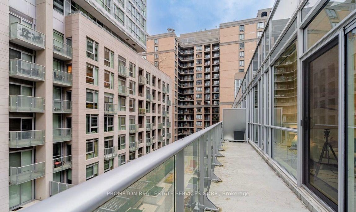Photo 2 of Unit 407, 30 Nelson Street, Toronto, Waterfront Communities — HOMEH