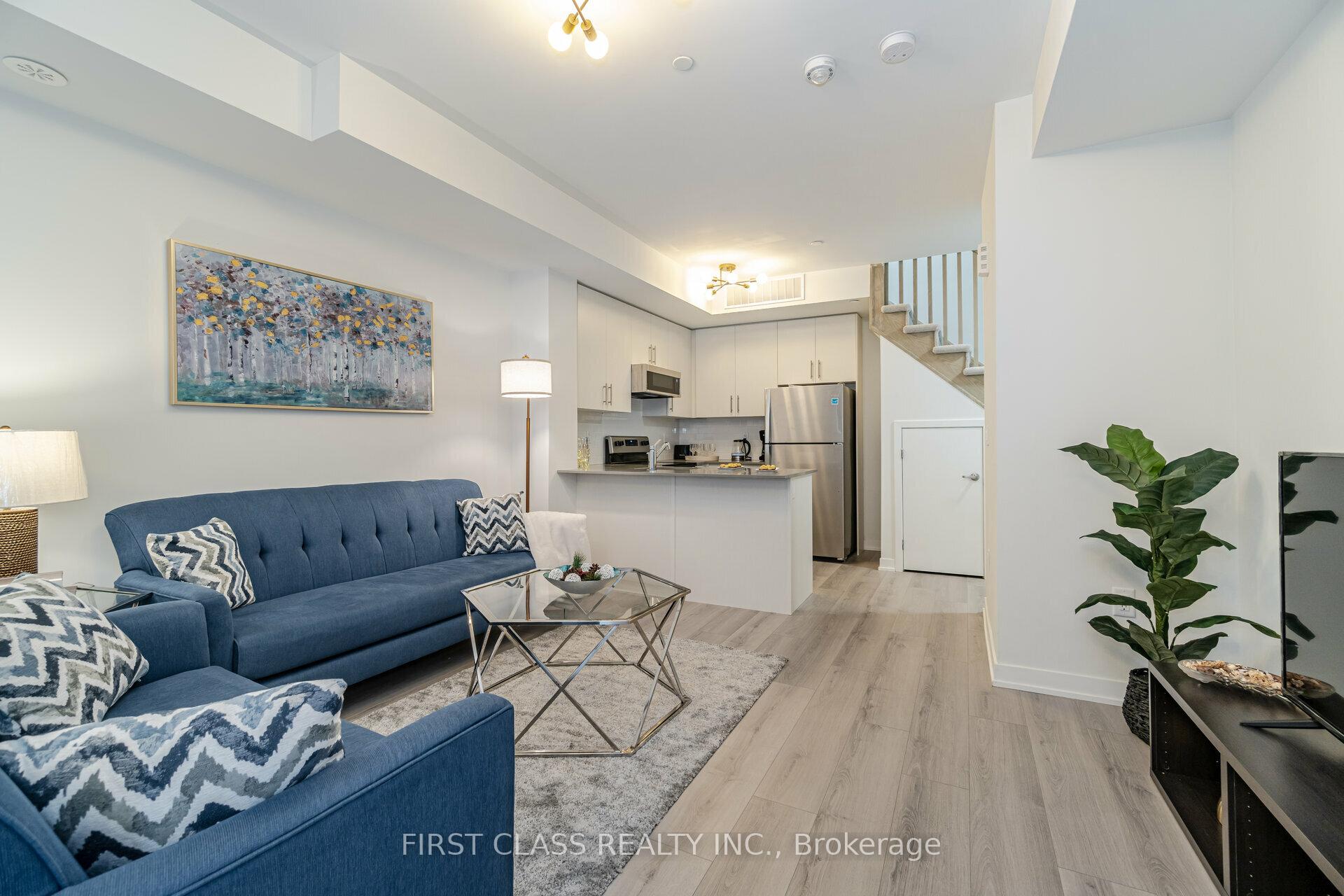 Photo 4 of Unit 30, 3405 Ridgeway Drive, Mississauga, Erin Mills — HOMEH