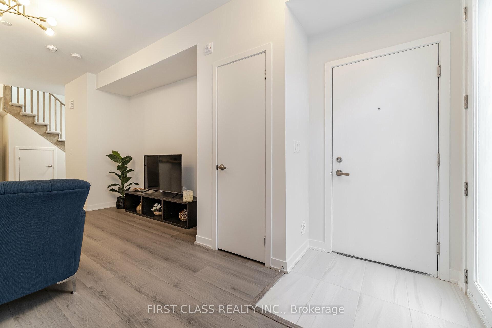 Photo 10 of Unit 30, 3405 Ridgeway Drive, Mississauga, Erin Mills — HOMEH