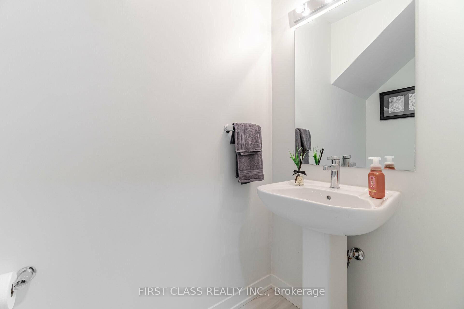 Photo 11 of Unit 30, 3405 Ridgeway Drive, Mississauga, Erin Mills — HOMEH