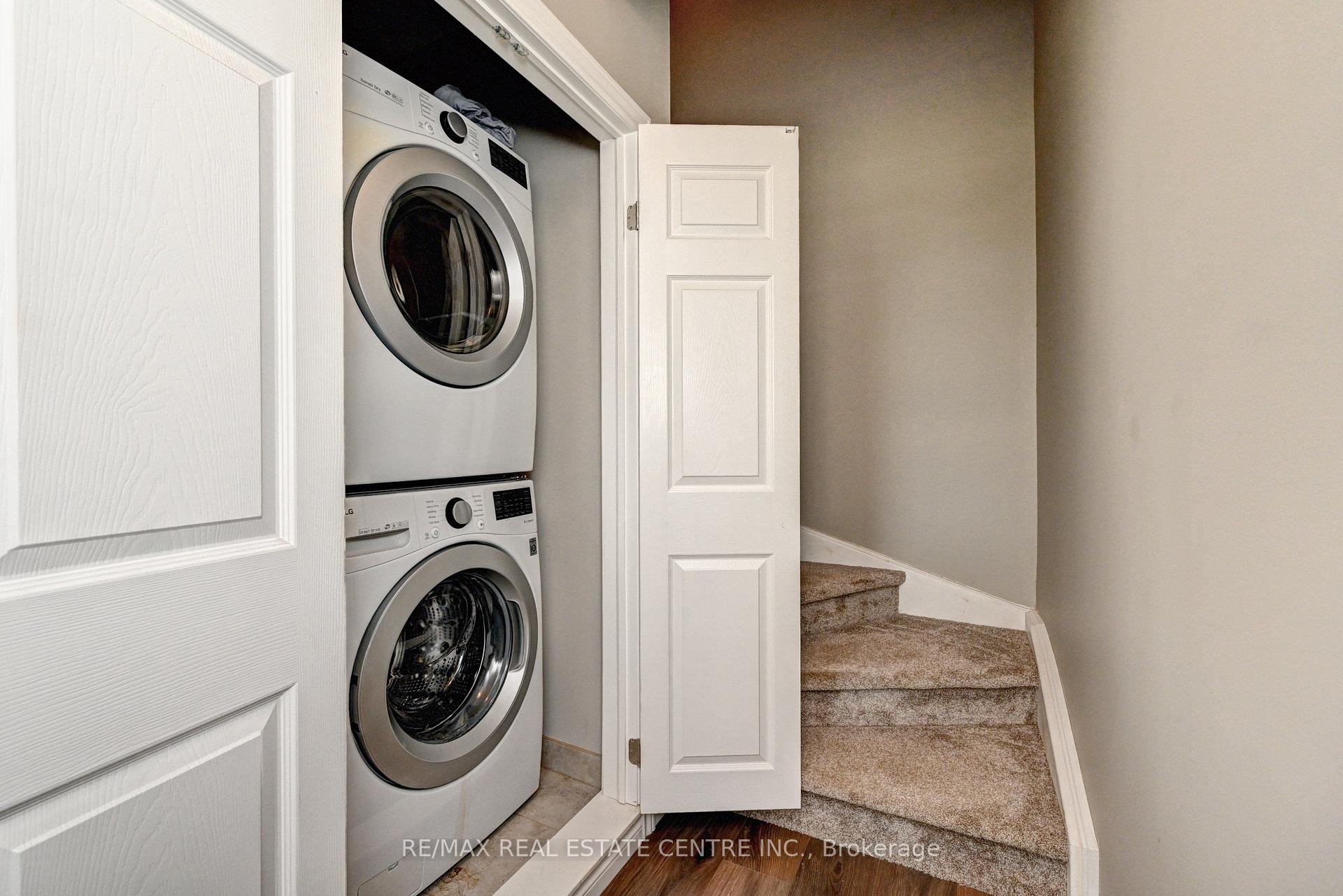 Photo 22 of 102 Wheat Lane, Kitchener, Huron Park — HOMEH