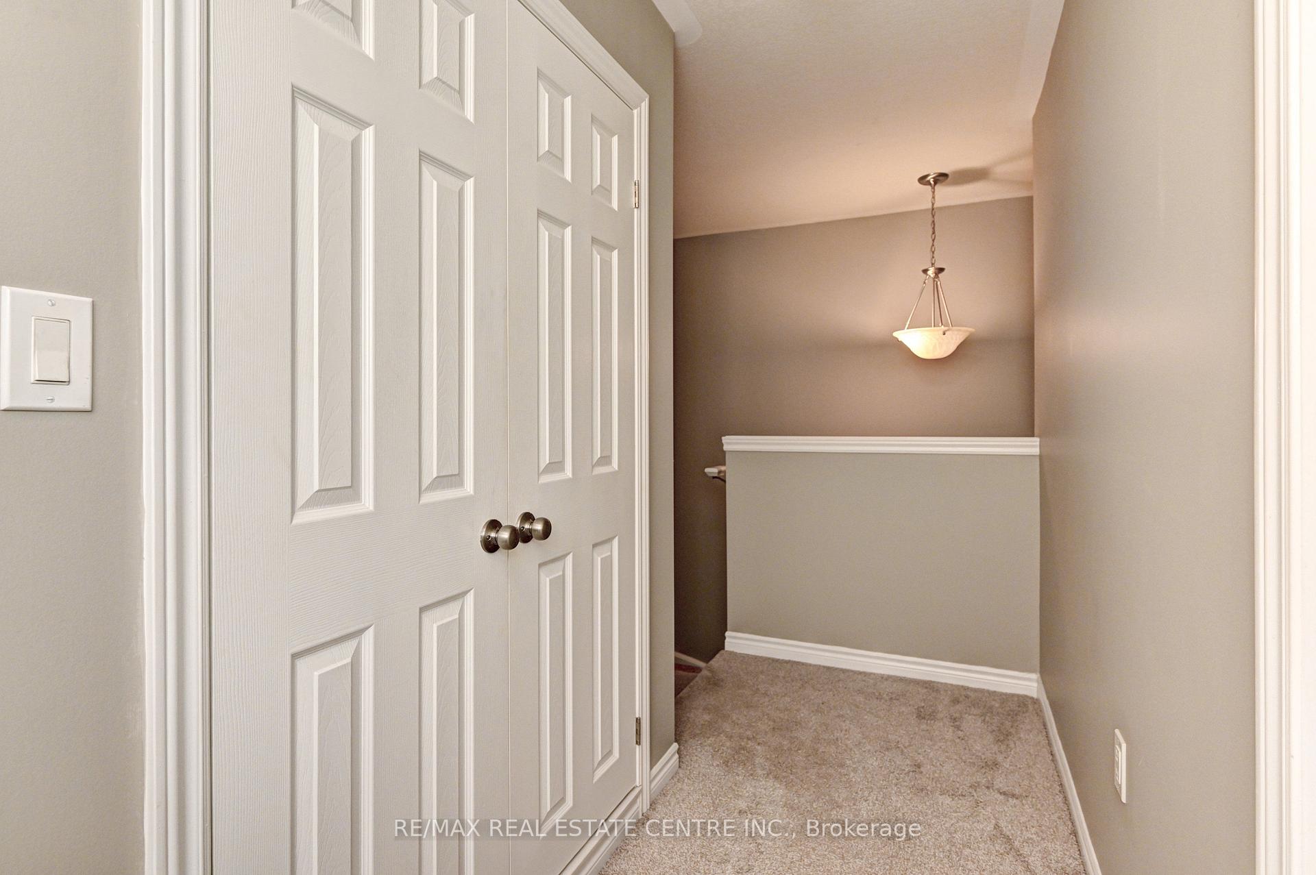 Photo 23 of 102 Wheat Lane, Kitchener, Huron Park — HOMEH