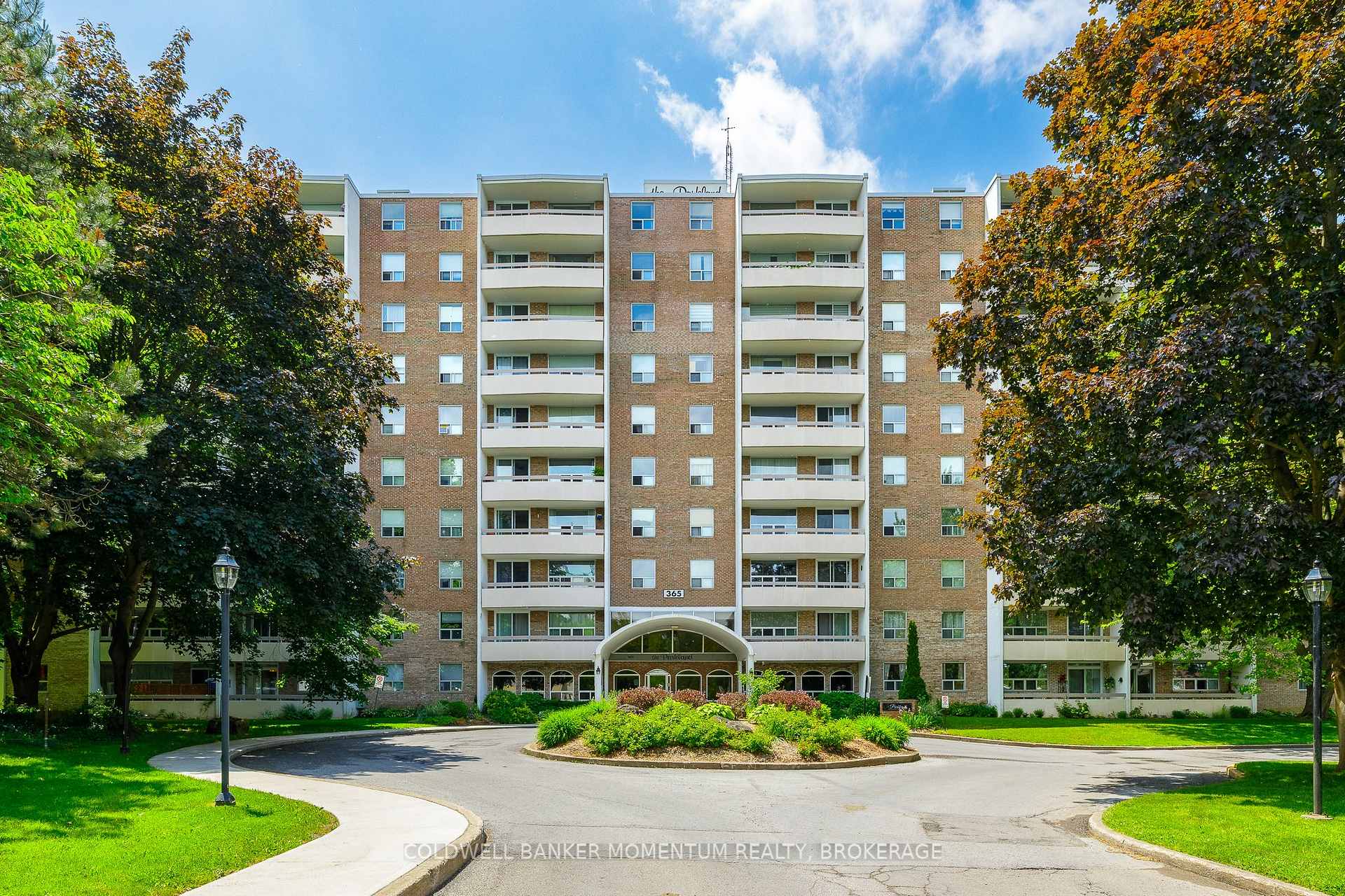 Photo 2 of Unit 1002, 365 Geneva Street, St. Catharines, Fairview — HOMEH