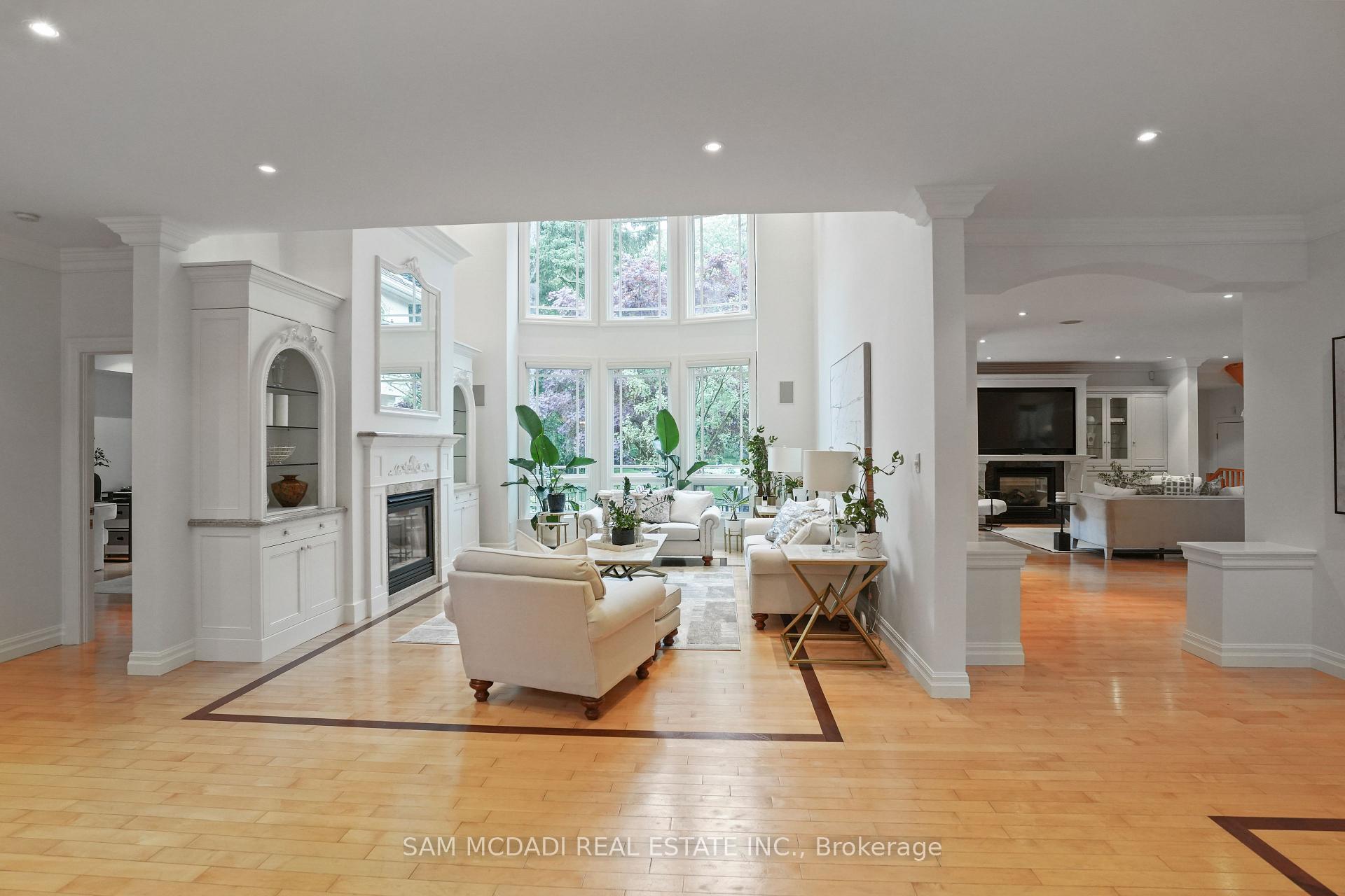 Photo 3 of 1382 Aldo Drive, Mississauga, Lorne Park — HOMEH