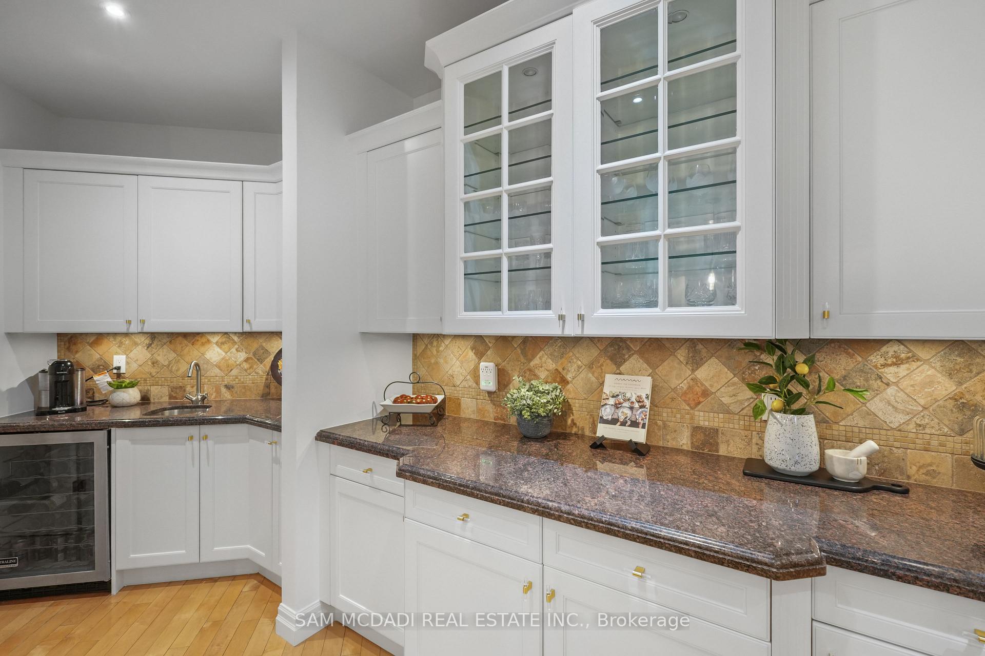 Photo 10 of 1382 Aldo Drive, Mississauga, Lorne Park — HOMEH