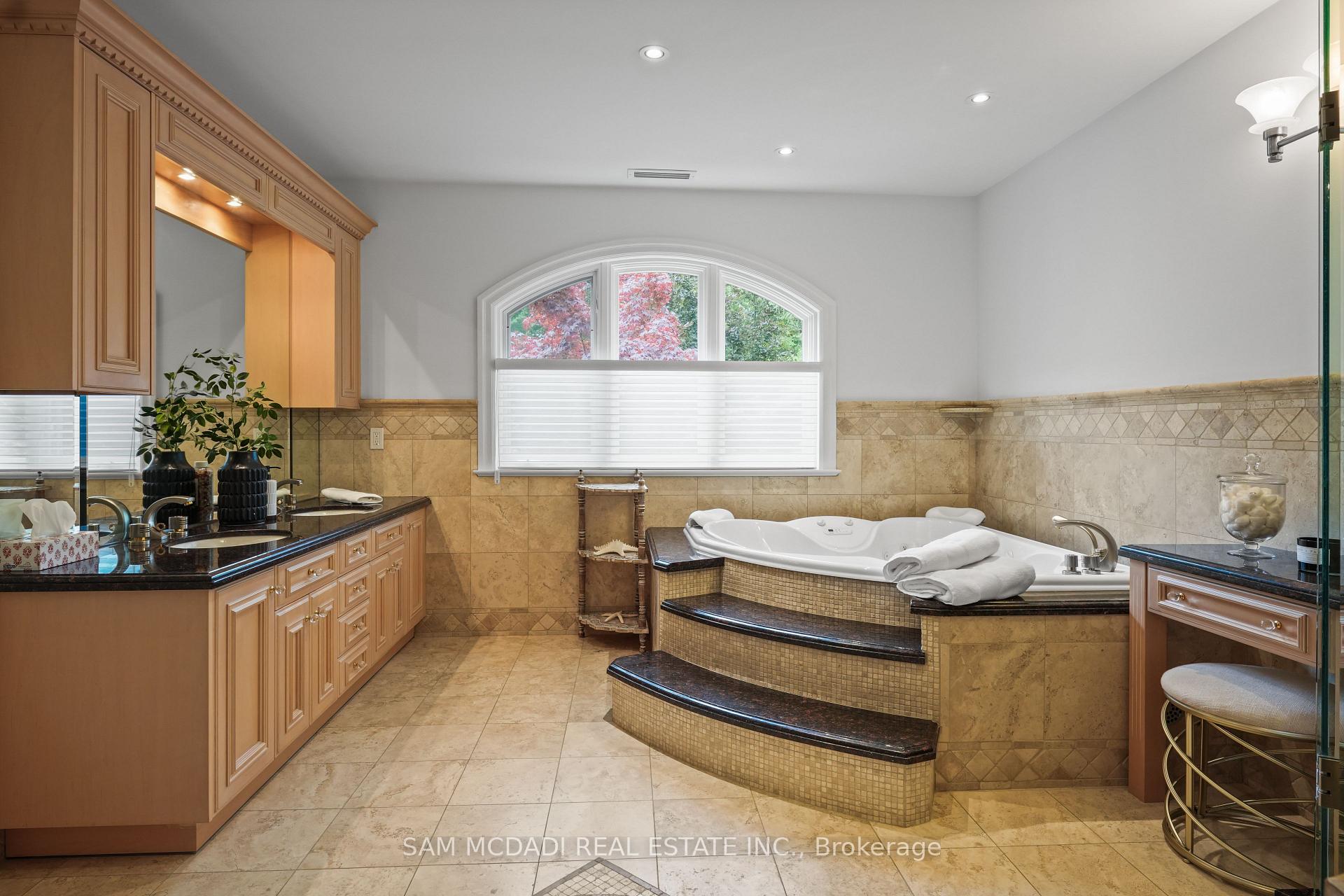 Photo 23 of 1382 Aldo Drive, Mississauga, Lorne Park — HOMEH