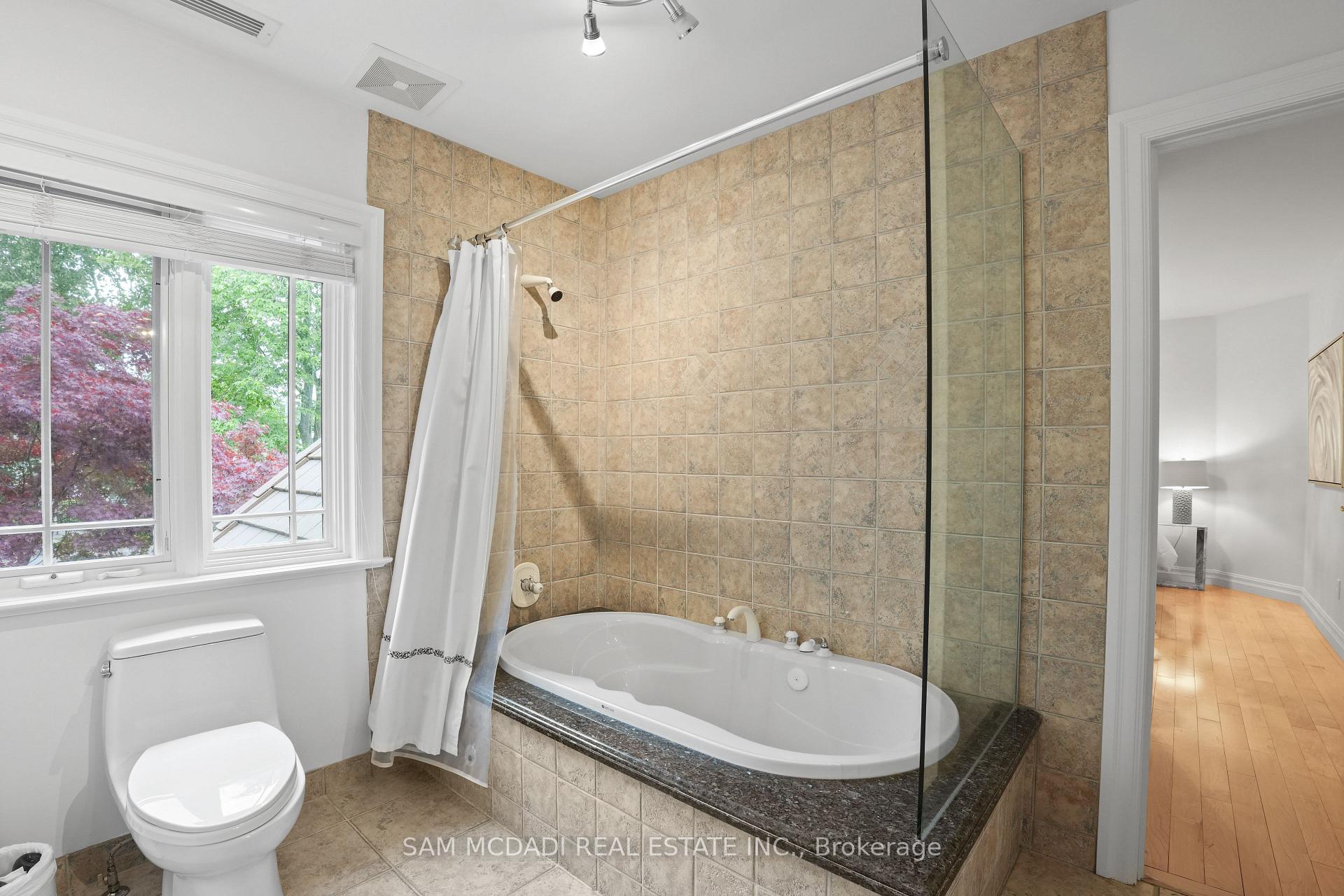 Photo 32 of 1382 Aldo Drive, Mississauga, Lorne Park — HOMEH