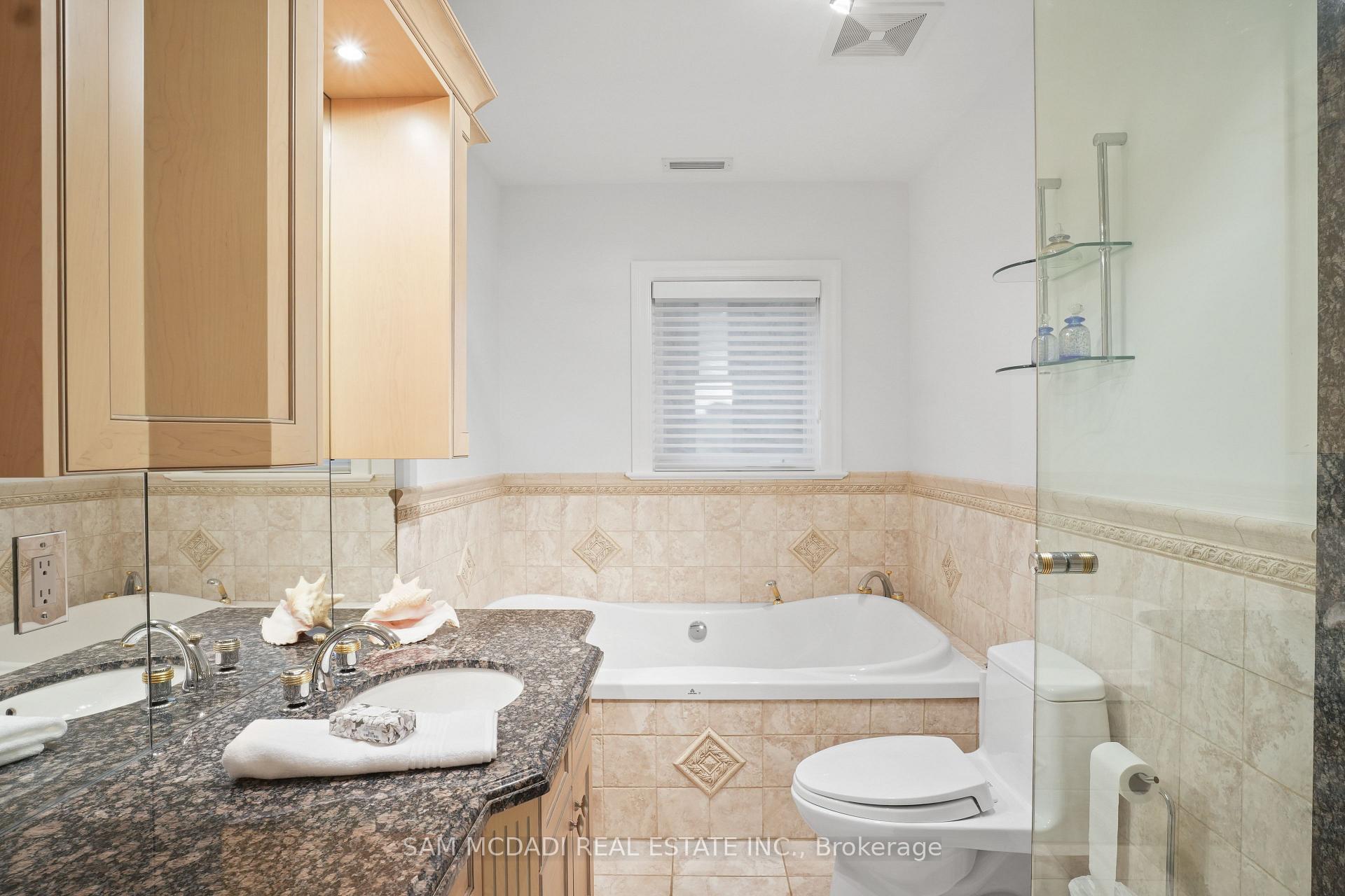 Photo 34 of 1382 Aldo Drive, Mississauga, Lorne Park — HOMEH