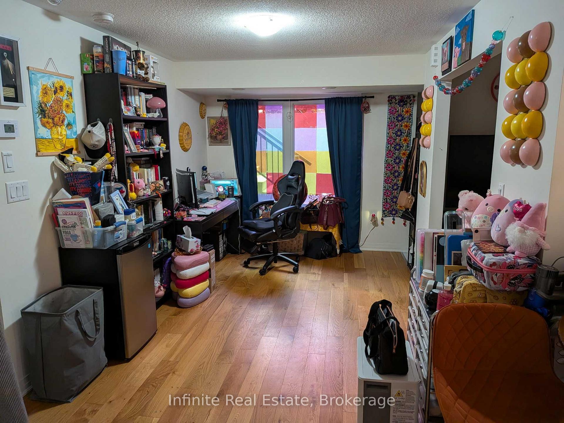 Photo 3 of Unit 11, 29 Lookout Drive, Clarington, Bowmanville — HOMEH