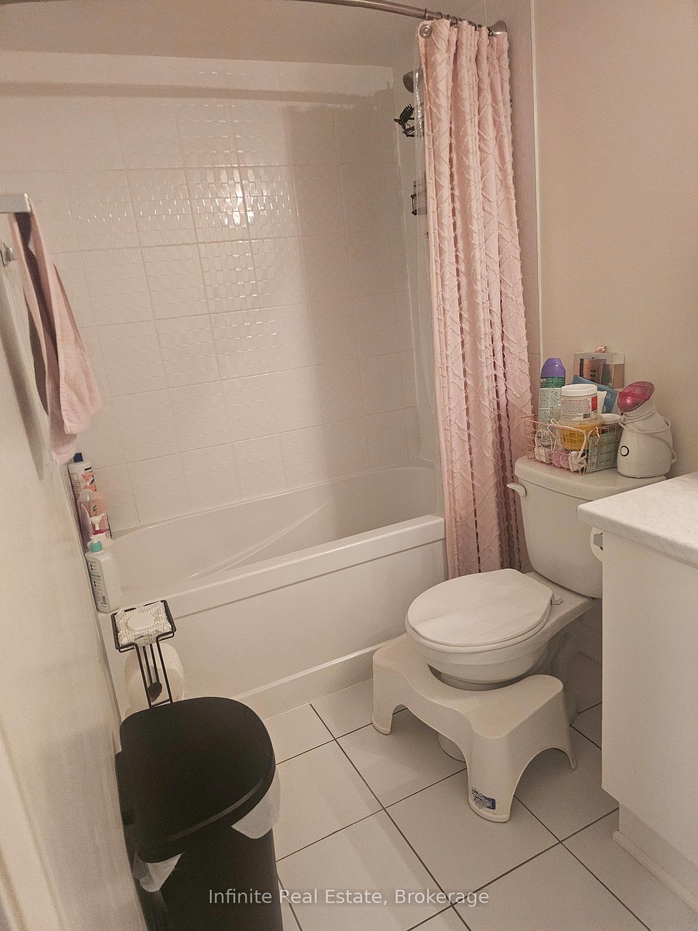 Photo 8 of Unit 11, 29 Lookout Drive, Clarington, Bowmanville — HOMEH