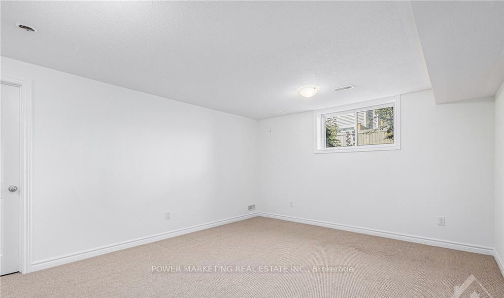 Photo 8 of 932 Kilbirnie Drive, Ottawa, Barrhaven - Half Moon Bay — HOMEH