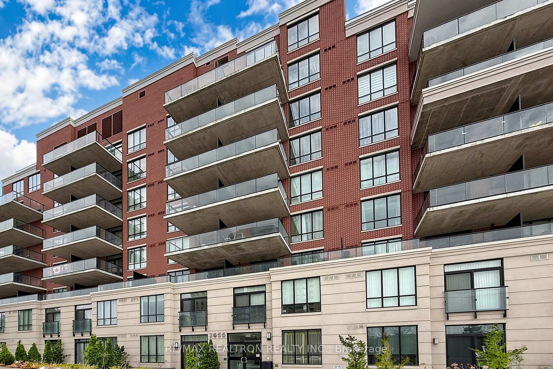 Photo 5 of Unit 108, 3655 Kingston Road, Scarborough, Scarborough Village — HOMEH