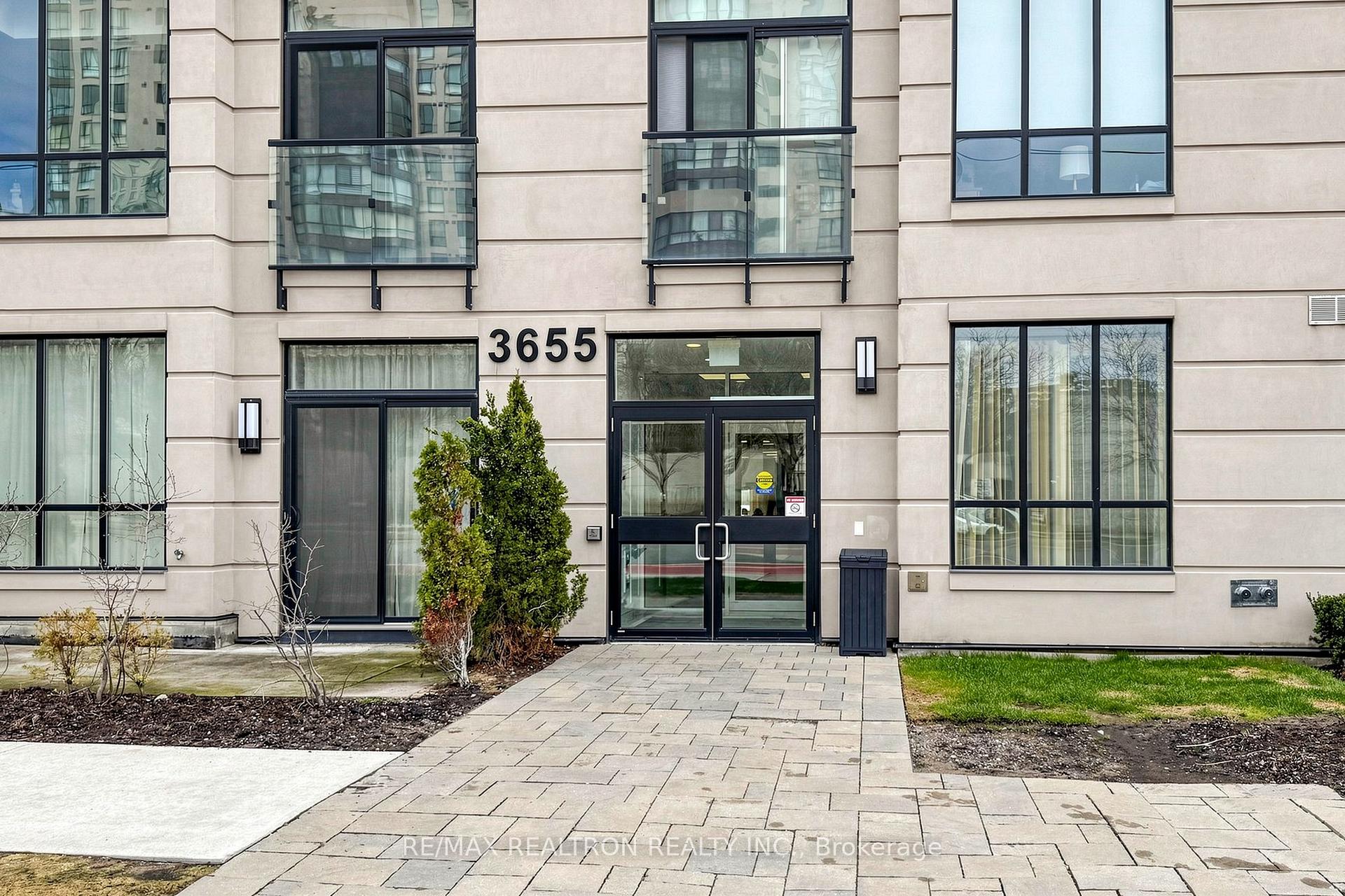 Photo 6 of Unit 108, 3655 Kingston Road, Scarborough, Scarborough Village — HOMEH