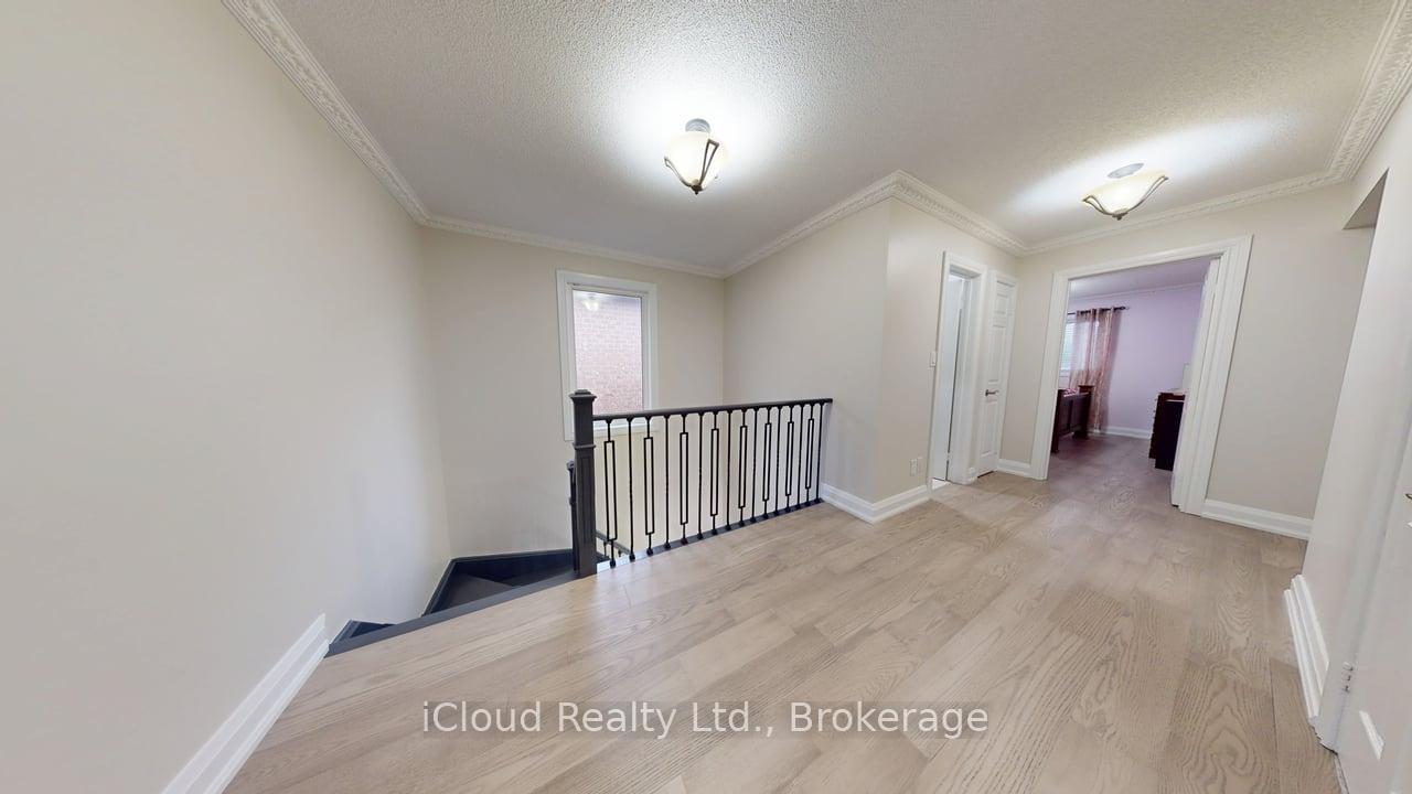 Photo 8 of 71 Tufton Crescent, Brampton, Fletcher's Meadow — HOMEH