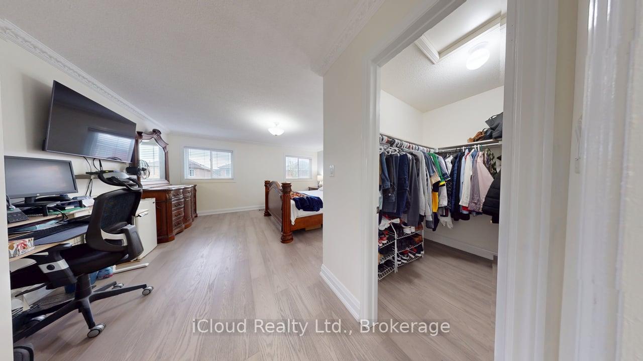 Photo 11 of 71 Tufton Crescent, Brampton, Fletcher's Meadow — HOMEH