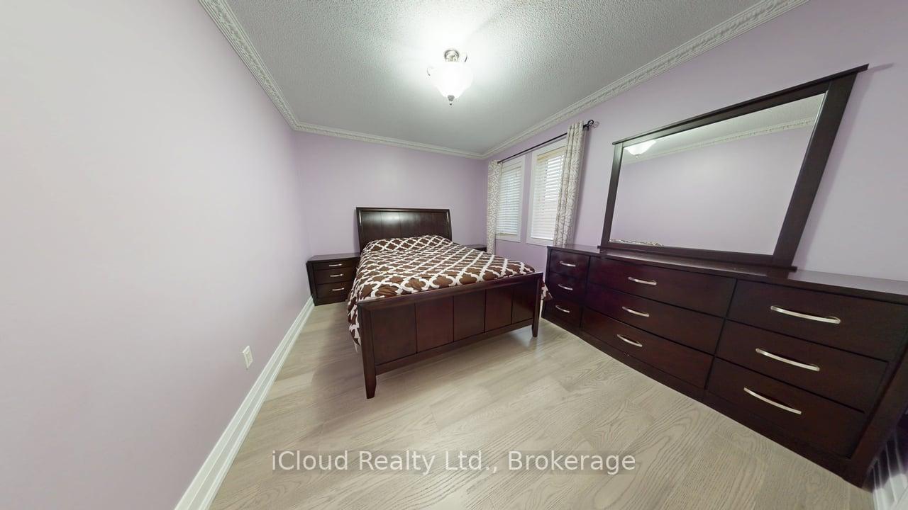 Photo 12 of 71 Tufton Crescent, Brampton, Fletcher's Meadow — HOMEH