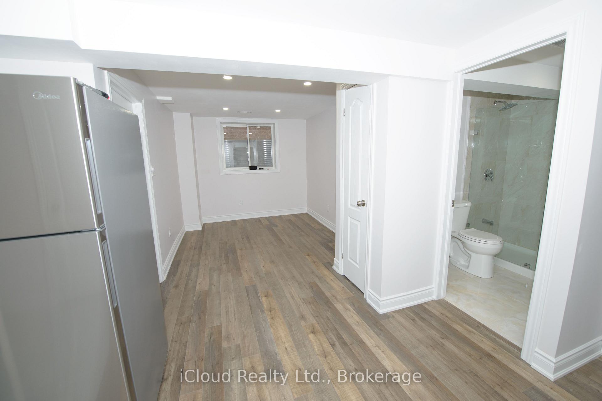 Photo 17 of 71 Tufton Crescent, Brampton, Fletcher's Meadow — HOMEH