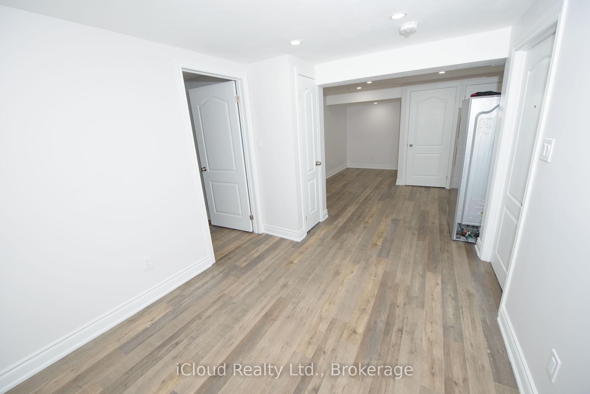 Photo 18 of 71 Tufton Crescent, Brampton, Fletcher's Meadow — HOMEH