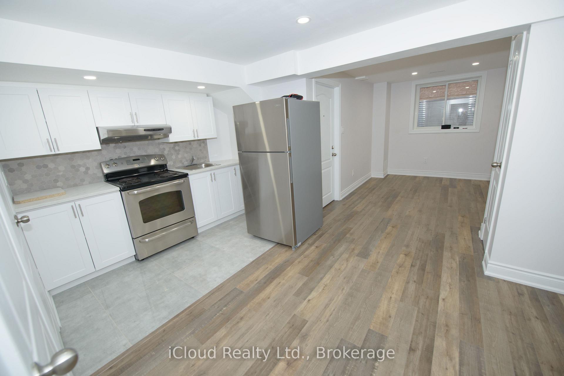 Photo 23 of 71 Tufton Crescent, Brampton, Fletcher's Meadow — HOMEH