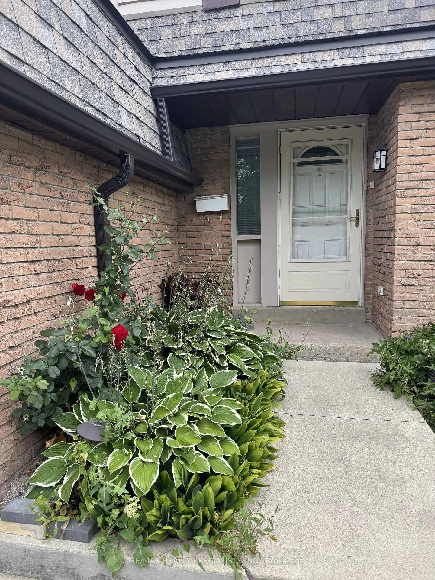 Photo 3 of 2849 Oslo Crescent, Mississauga, Meadowvale — HOMEH
