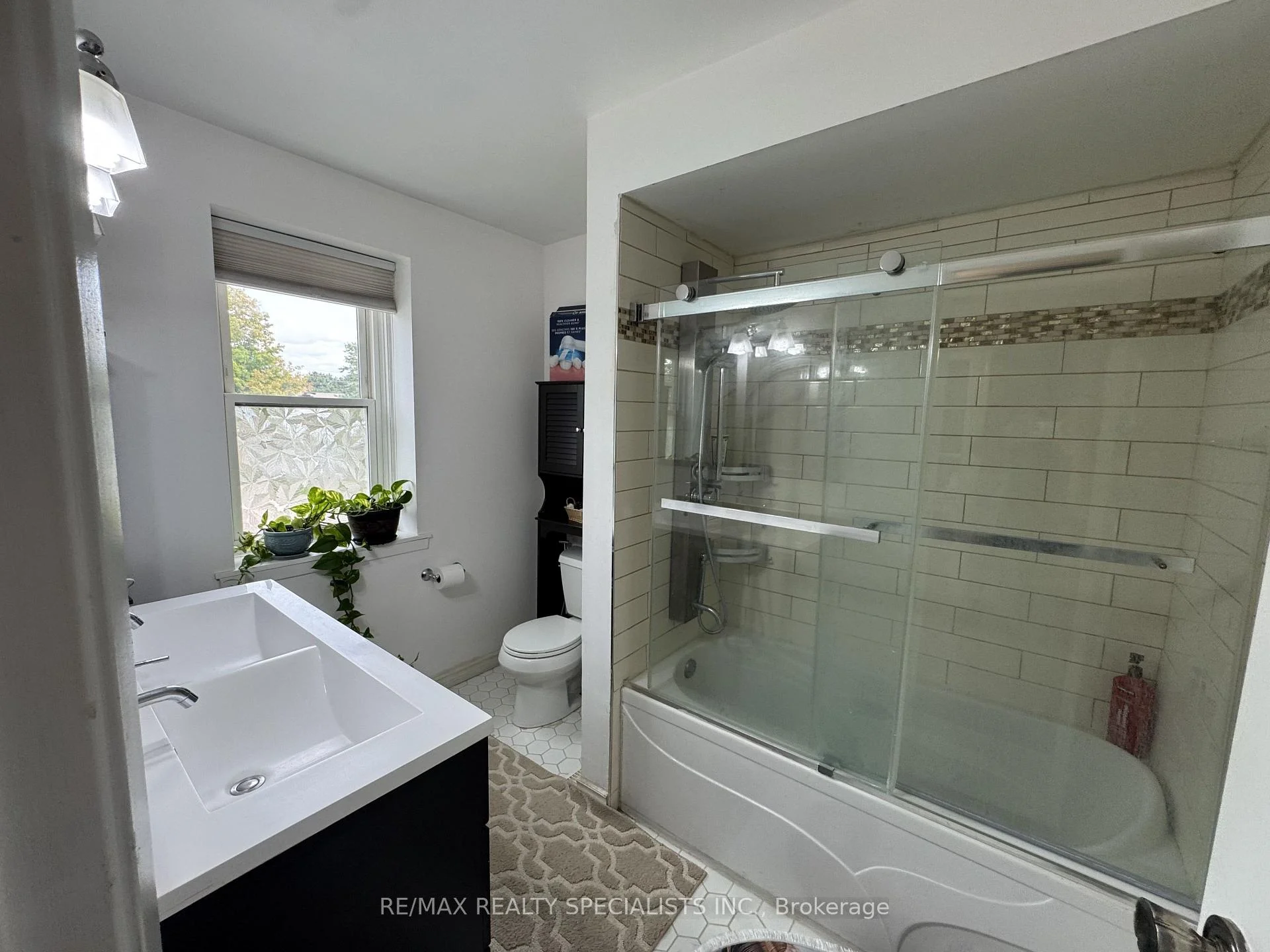 Photo 13 of 2849 Oslo Crescent, Mississauga, Meadowvale — HOMEH