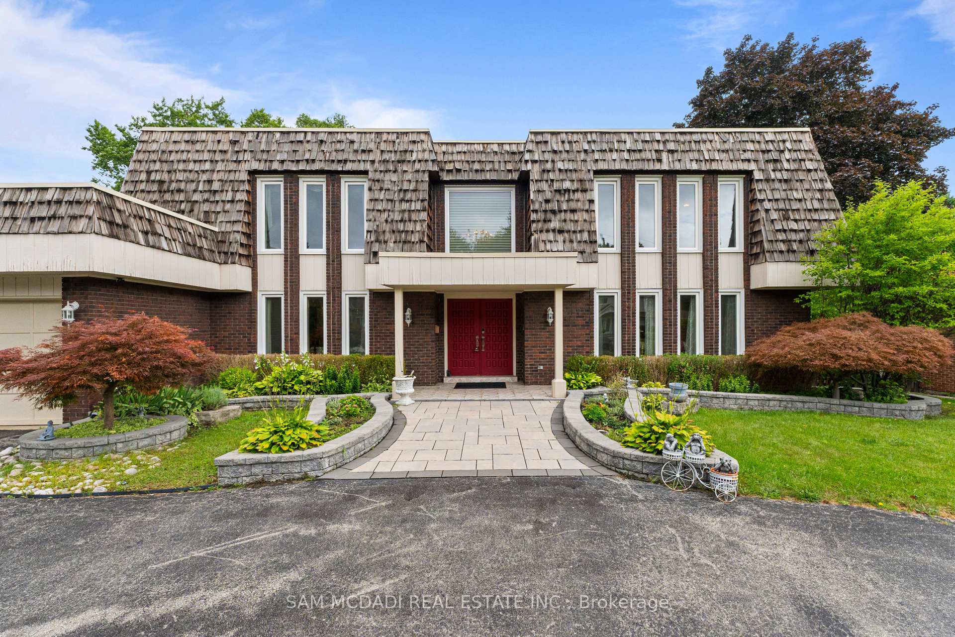 Photo 3 of 2145 Oneida Crescent, Mississauga, Erindale — HOMEH