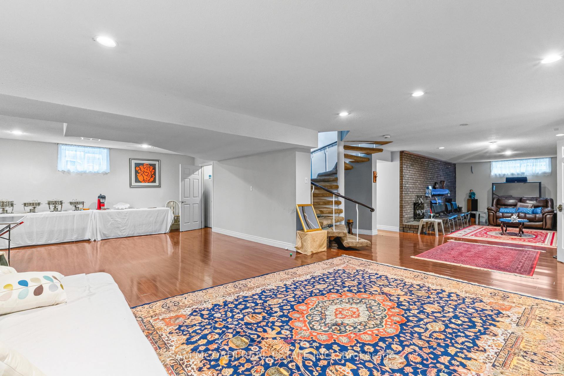 Photo 32 of 2145 Oneida Crescent, Mississauga, Erindale — HOMEH