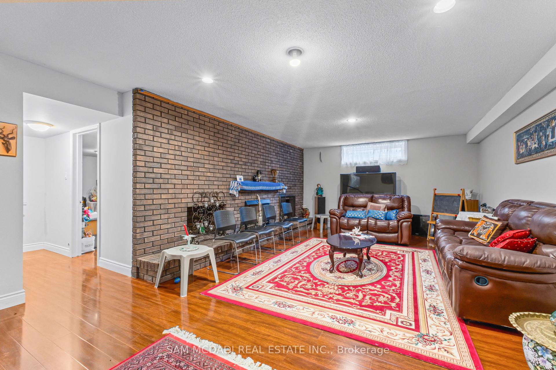 Photo 33 of 2145 Oneida Crescent, Mississauga, Erindale — HOMEH