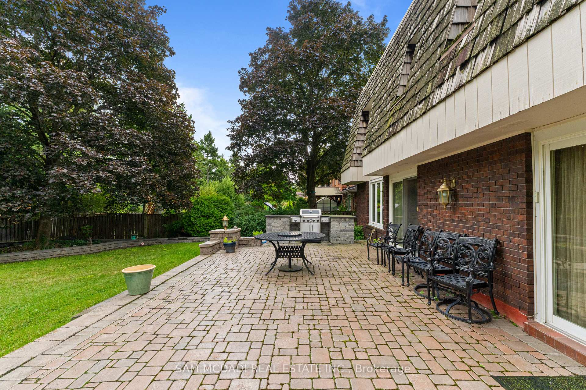 Photo 37 of 2145 Oneida Crescent, Mississauga, Erindale — HOMEH