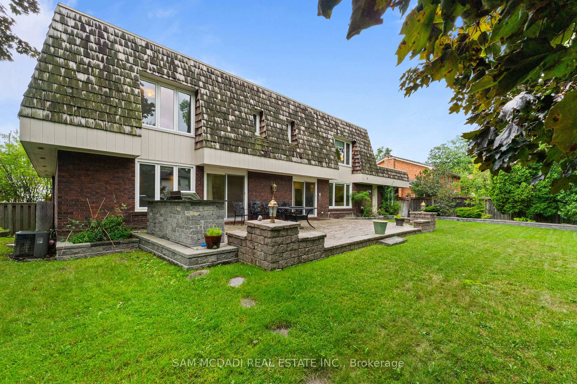 Photo 36 of 2145 Oneida Crescent, Mississauga, Erindale — HOMEH