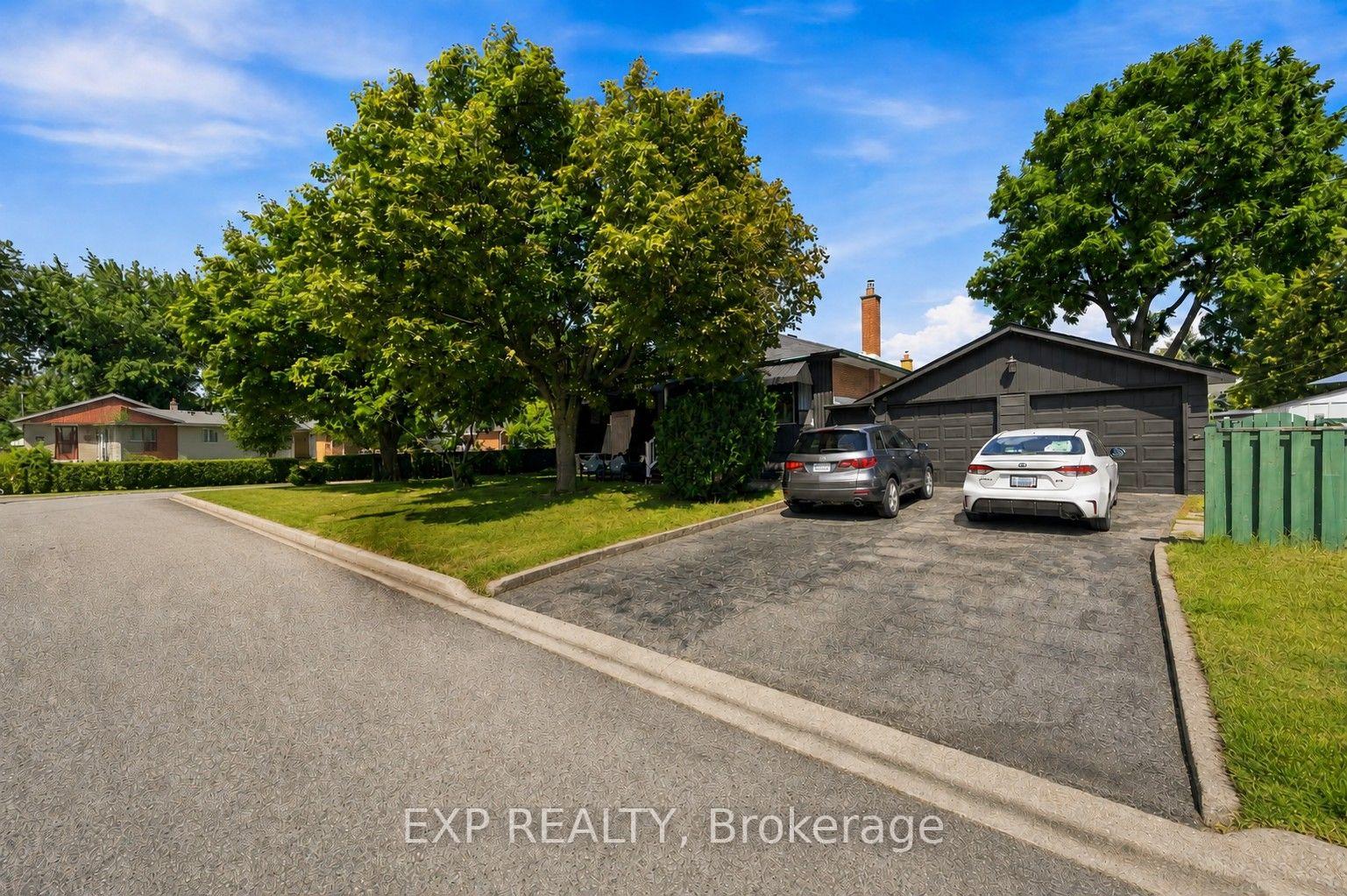 Photo 2 of 57 Brisco Street, Brampton, Brampton North — HOMEH
