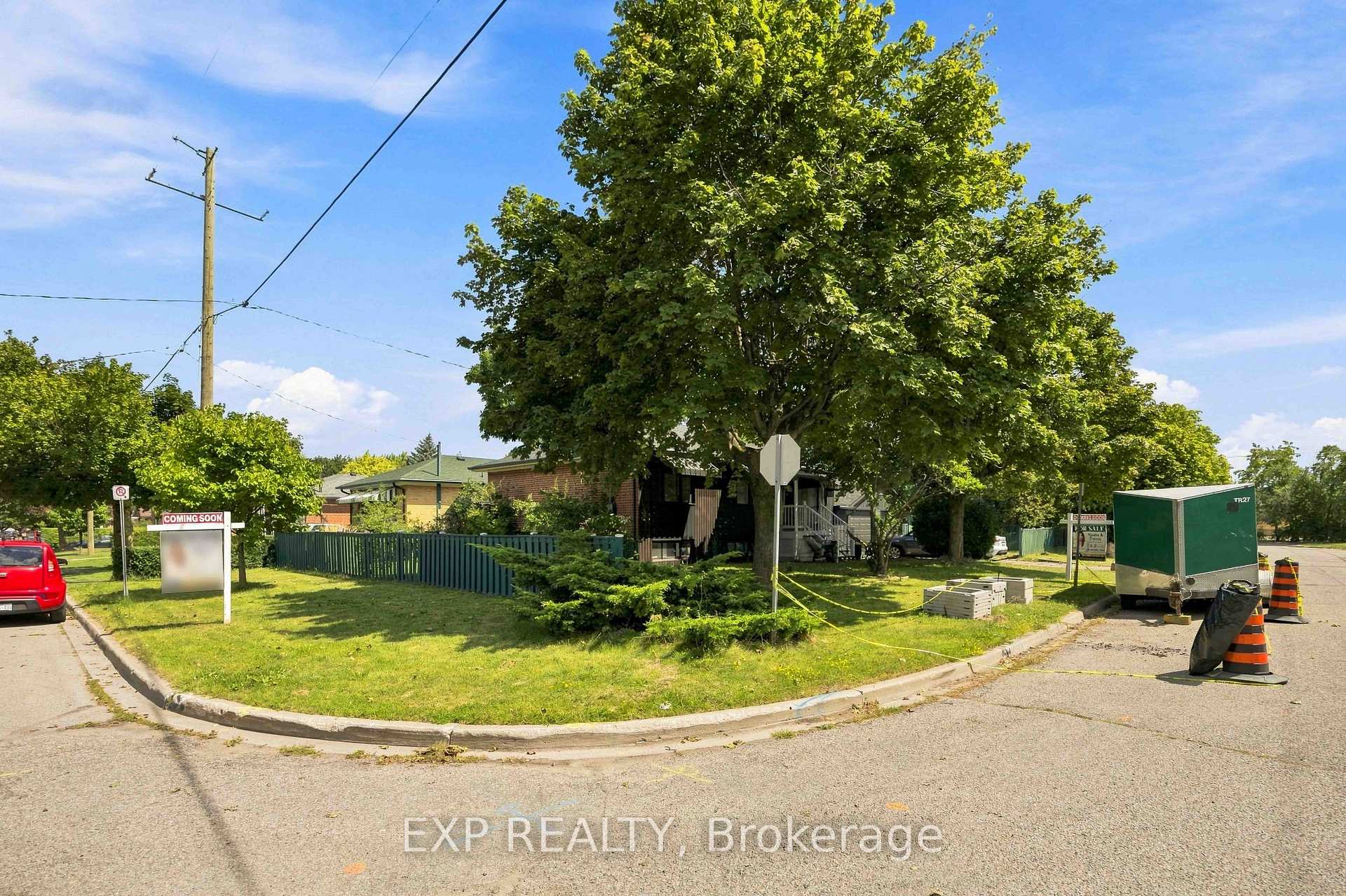 Photo 3 of 57 Brisco Street, Brampton, Brampton North — HOMEH