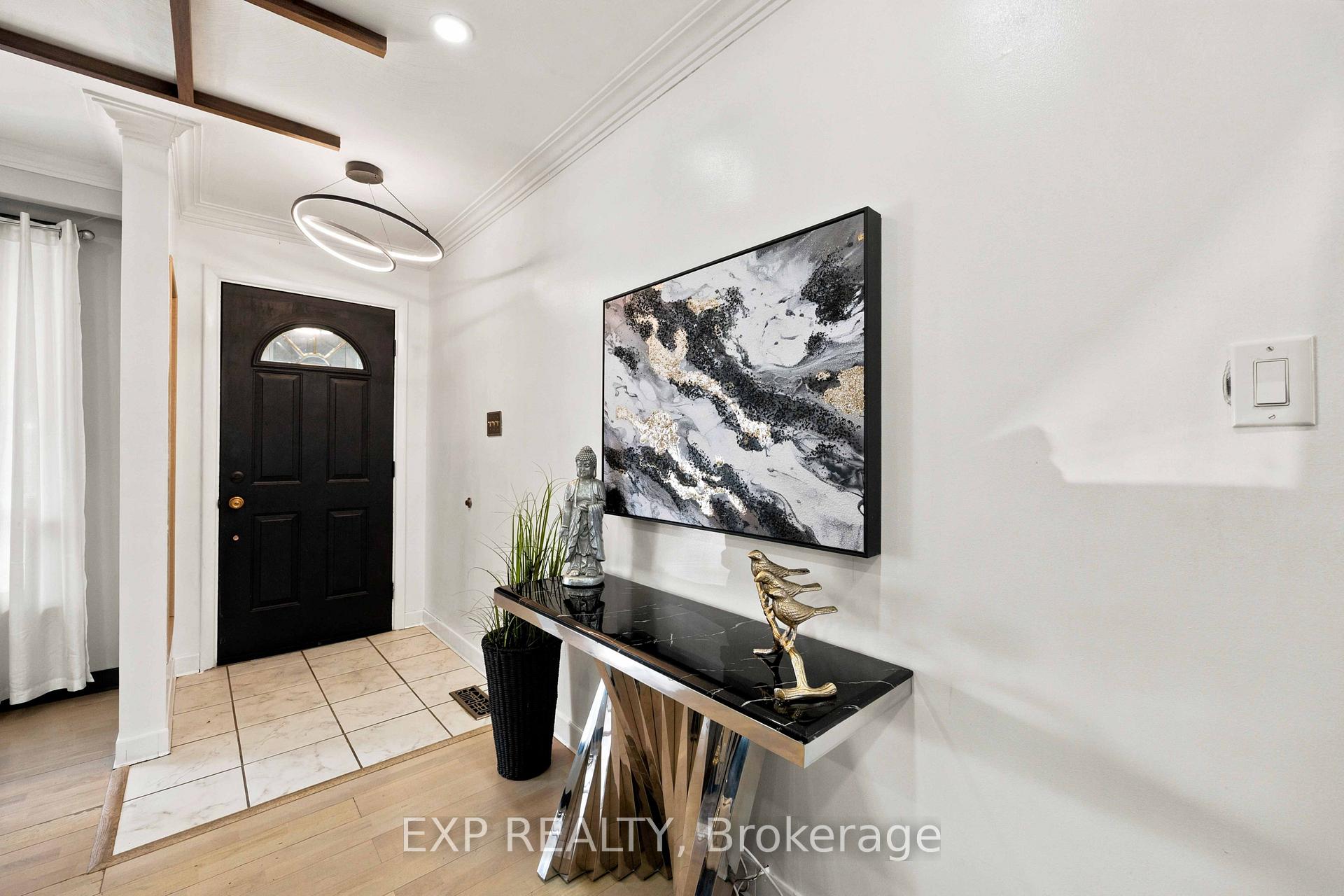 Photo 9 of 57 Brisco Street, Brampton, Brampton North — HOMEH