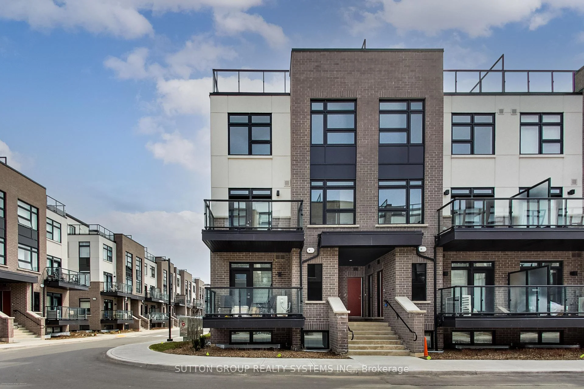 Photo 4 of Unit 125, 1585 Rose Way, Milton, Cobban — HOMEH