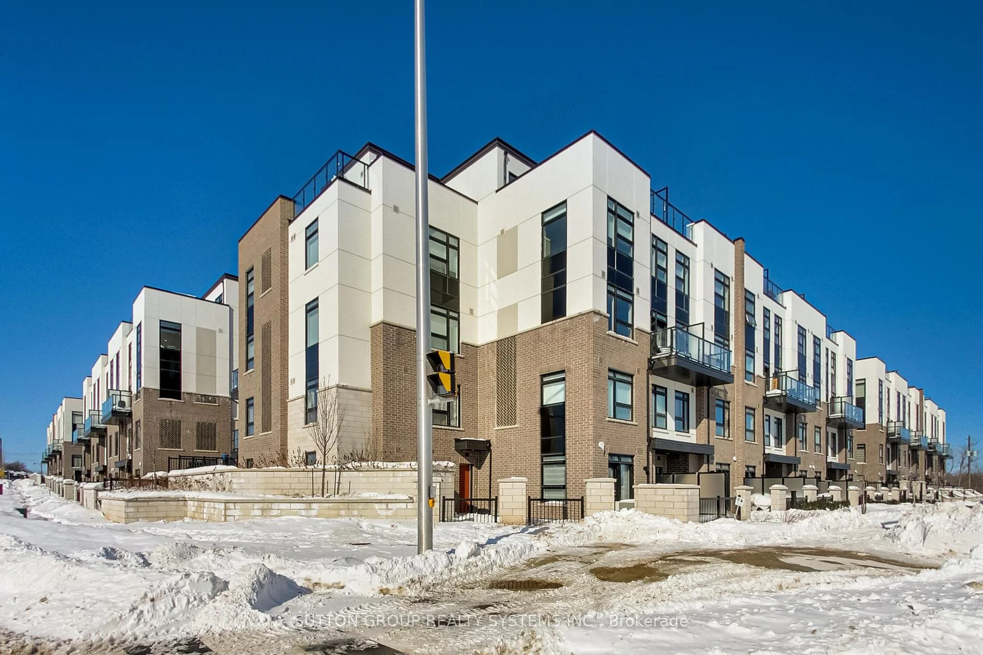 Photo 6 of Unit 125, 1585 Rose Way, Milton, Cobban — HOMEH