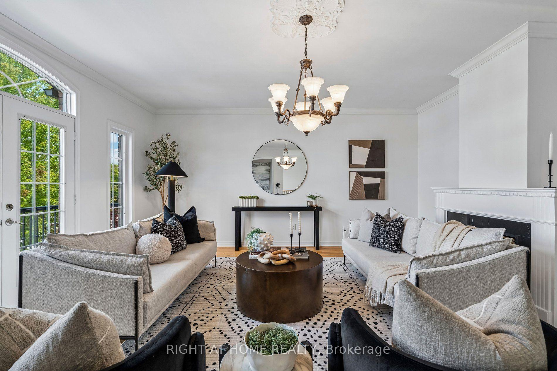 Photo 7 of 251 Sonoma Boulevard, Vaughan, Sonoma Heights — HOMEH
