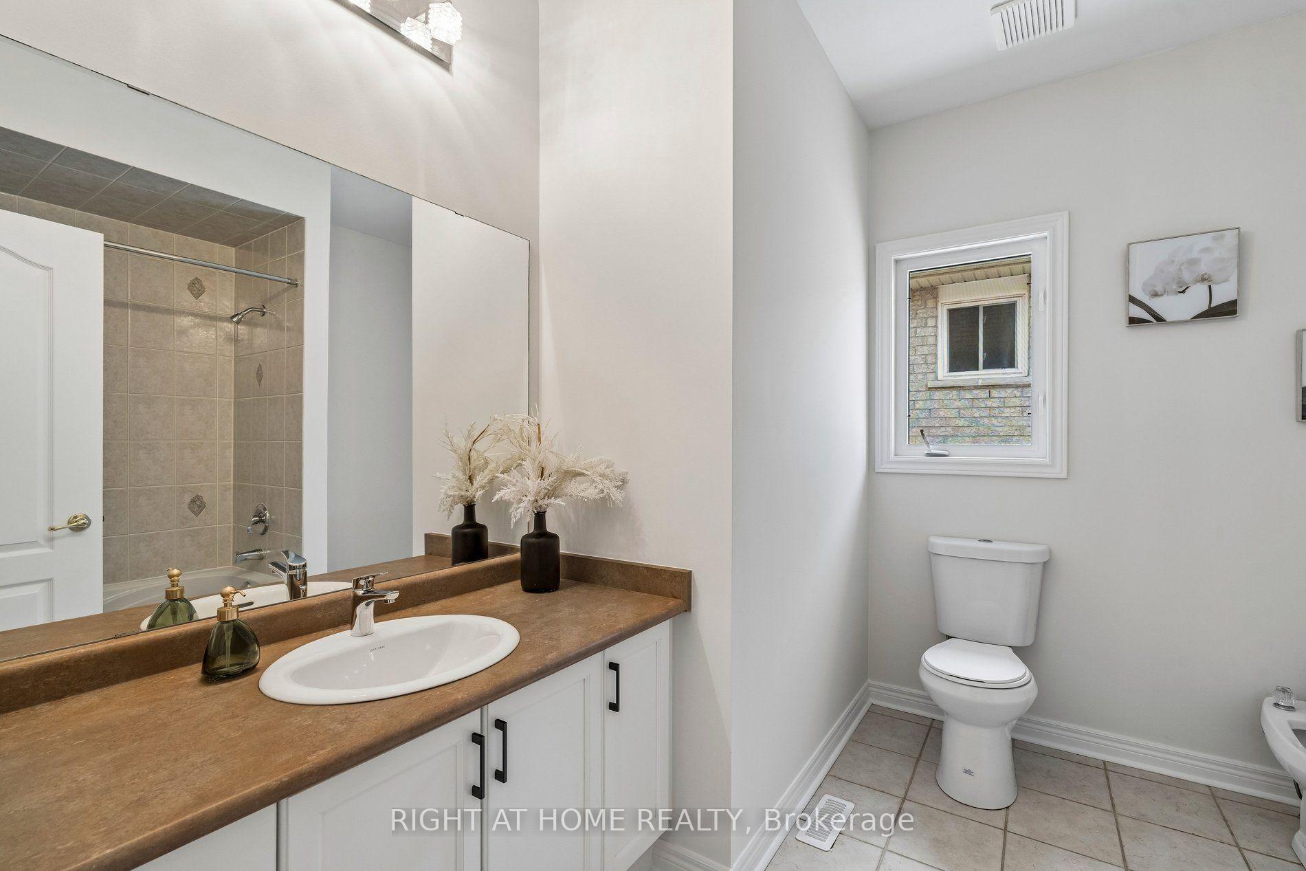 Photo 22 of 251 Sonoma Boulevard, Vaughan, Sonoma Heights — HOMEH