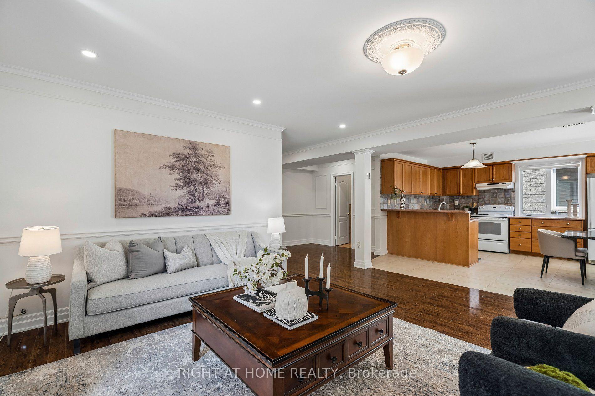 Photo 24 of 251 Sonoma Boulevard, Vaughan, Sonoma Heights — HOMEH