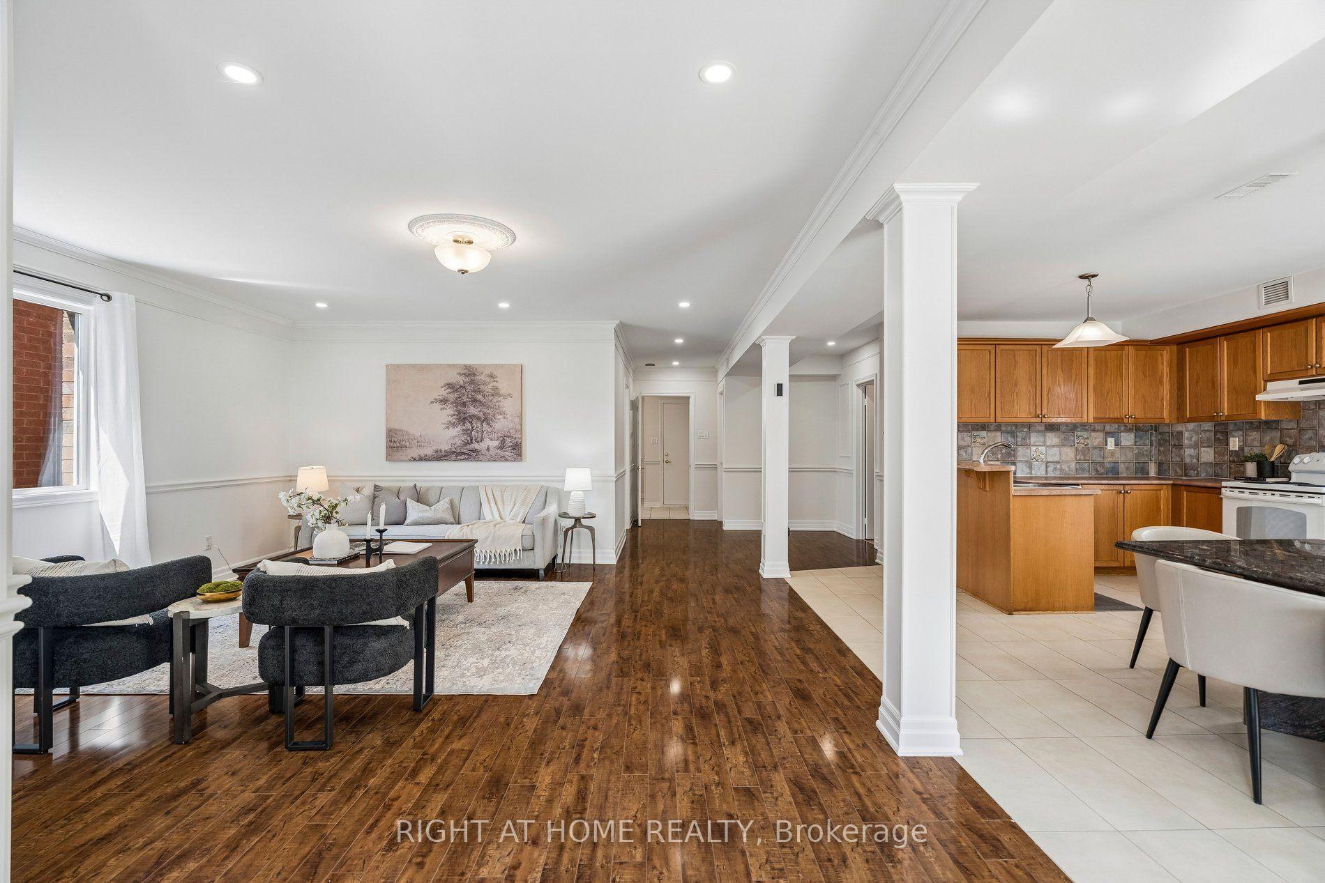 Photo 27 of 251 Sonoma Boulevard, Vaughan, Sonoma Heights — HOMEH