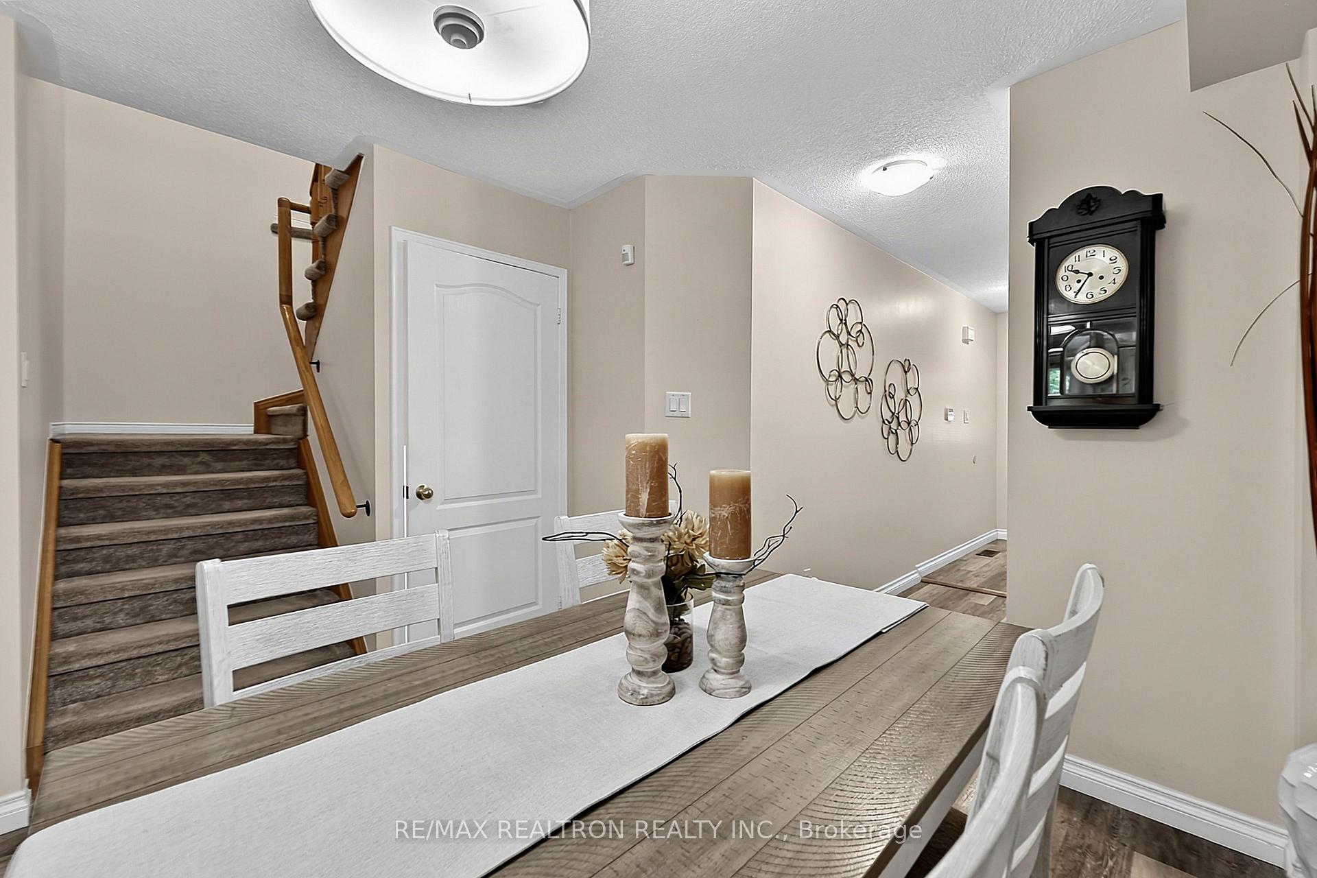 Photo 12 of 282 Ferndale Drive S, Barrie, Ardagh — HOMEH
