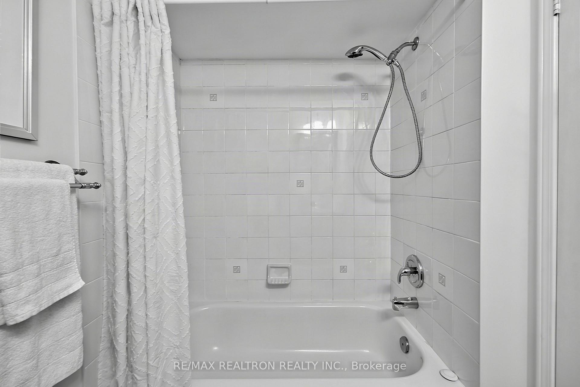 Photo 32 of 282 Ferndale Drive S, Barrie, Ardagh — HOMEH