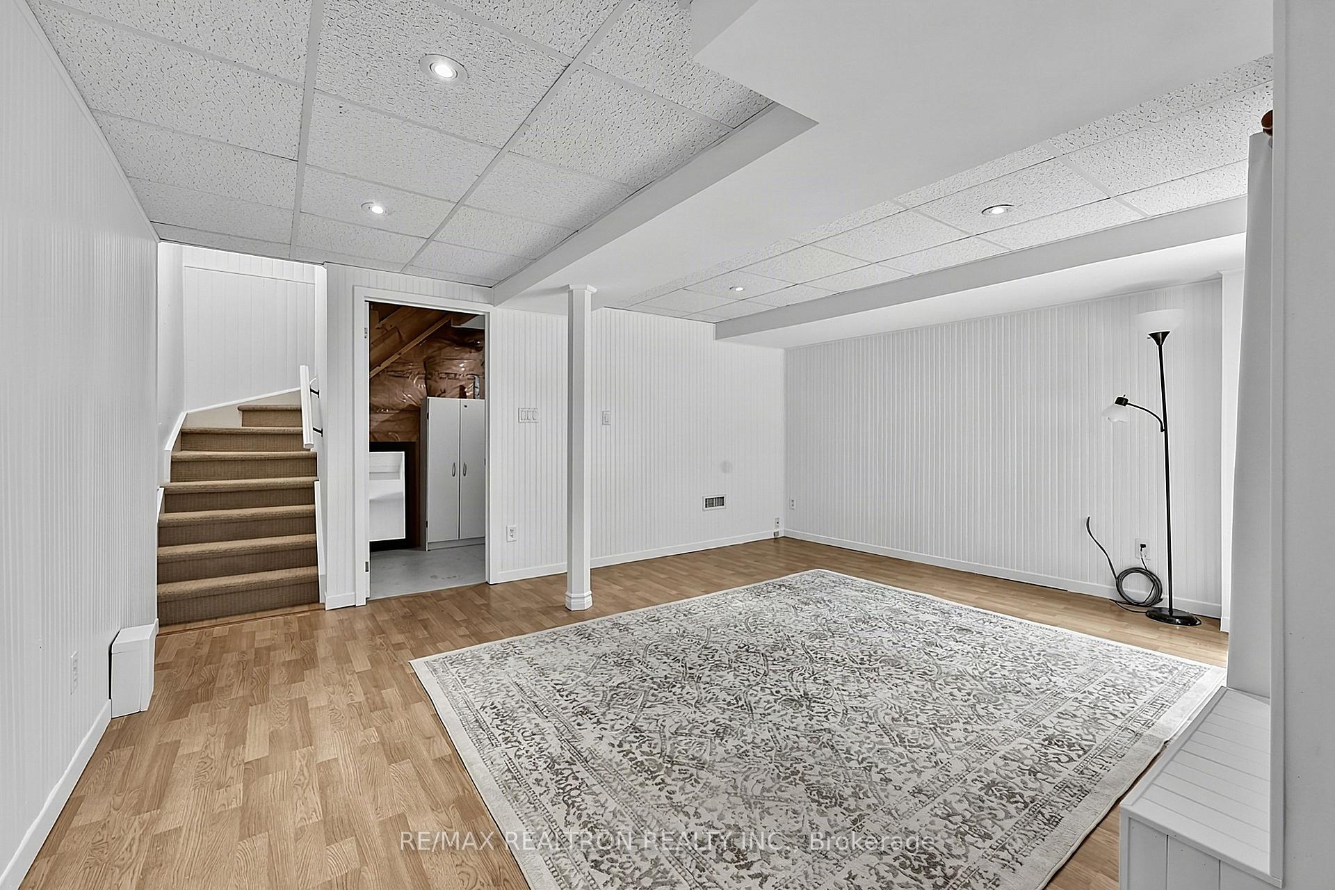 Photo 34 of 282 Ferndale Drive S, Barrie, Ardagh — HOMEH