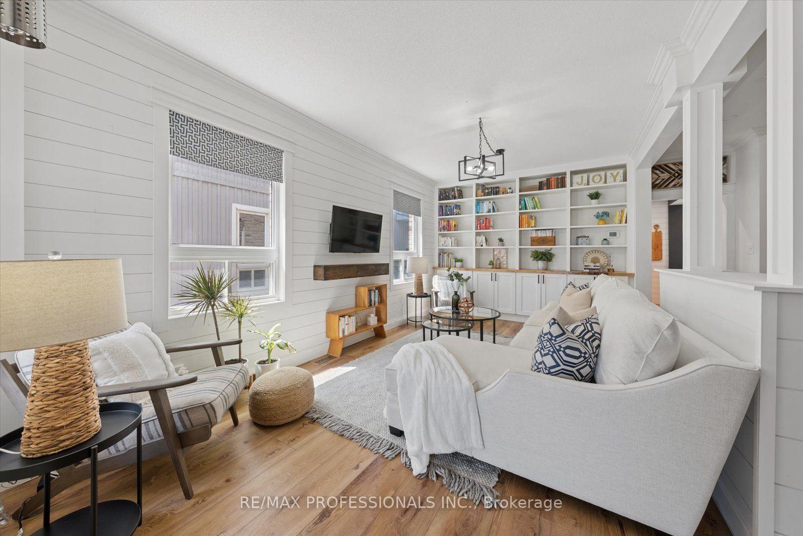 Photo 8 of 62 Blackfriar Avenue, Whitby, Brooklin — HOMEH