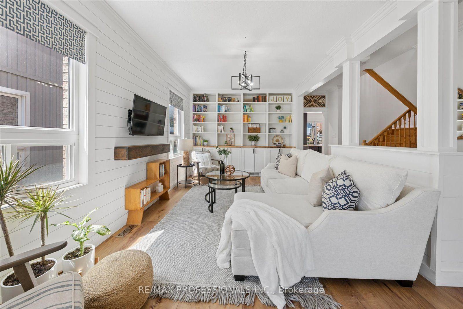 Photo 9 of 62 Blackfriar Avenue, Whitby, Brooklin — HOMEH