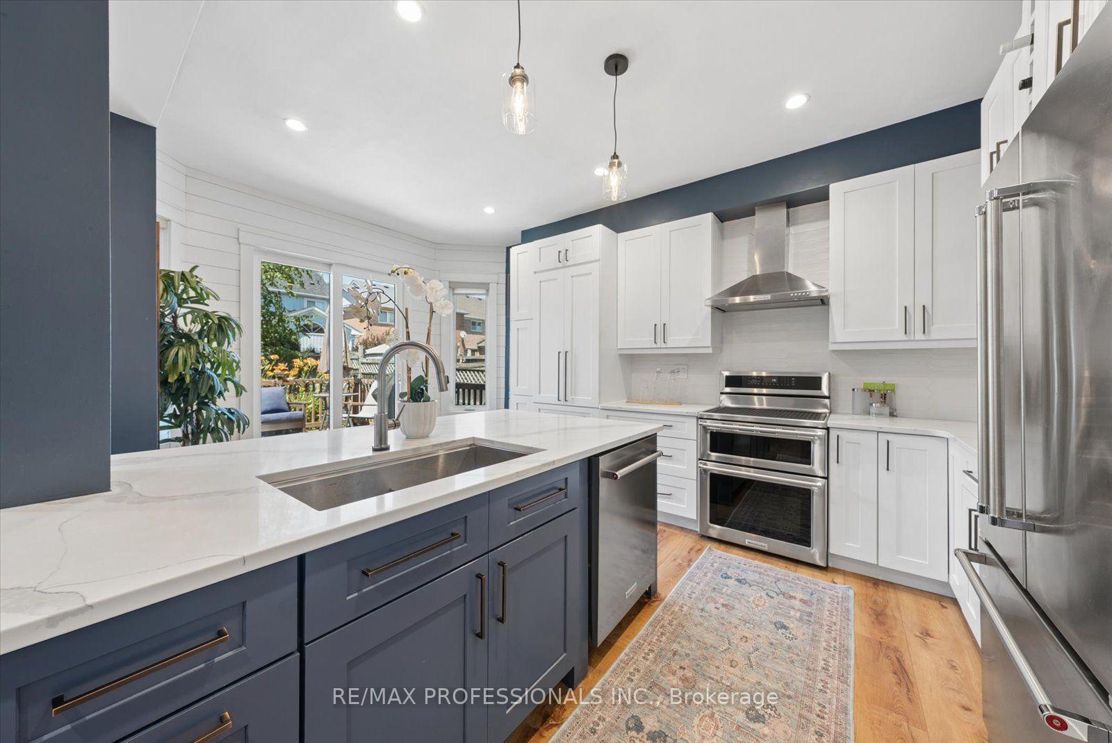 Photo 14 of 62 Blackfriar Avenue, Whitby, Brooklin — HOMEH