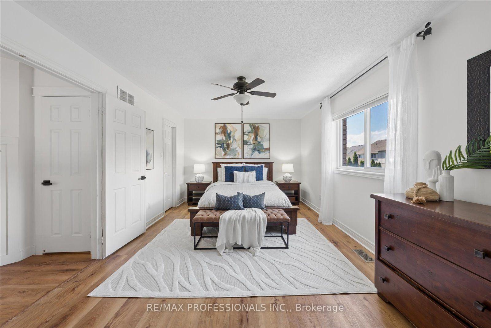 Photo 20 of 62 Blackfriar Avenue, Whitby, Brooklin — HOMEH