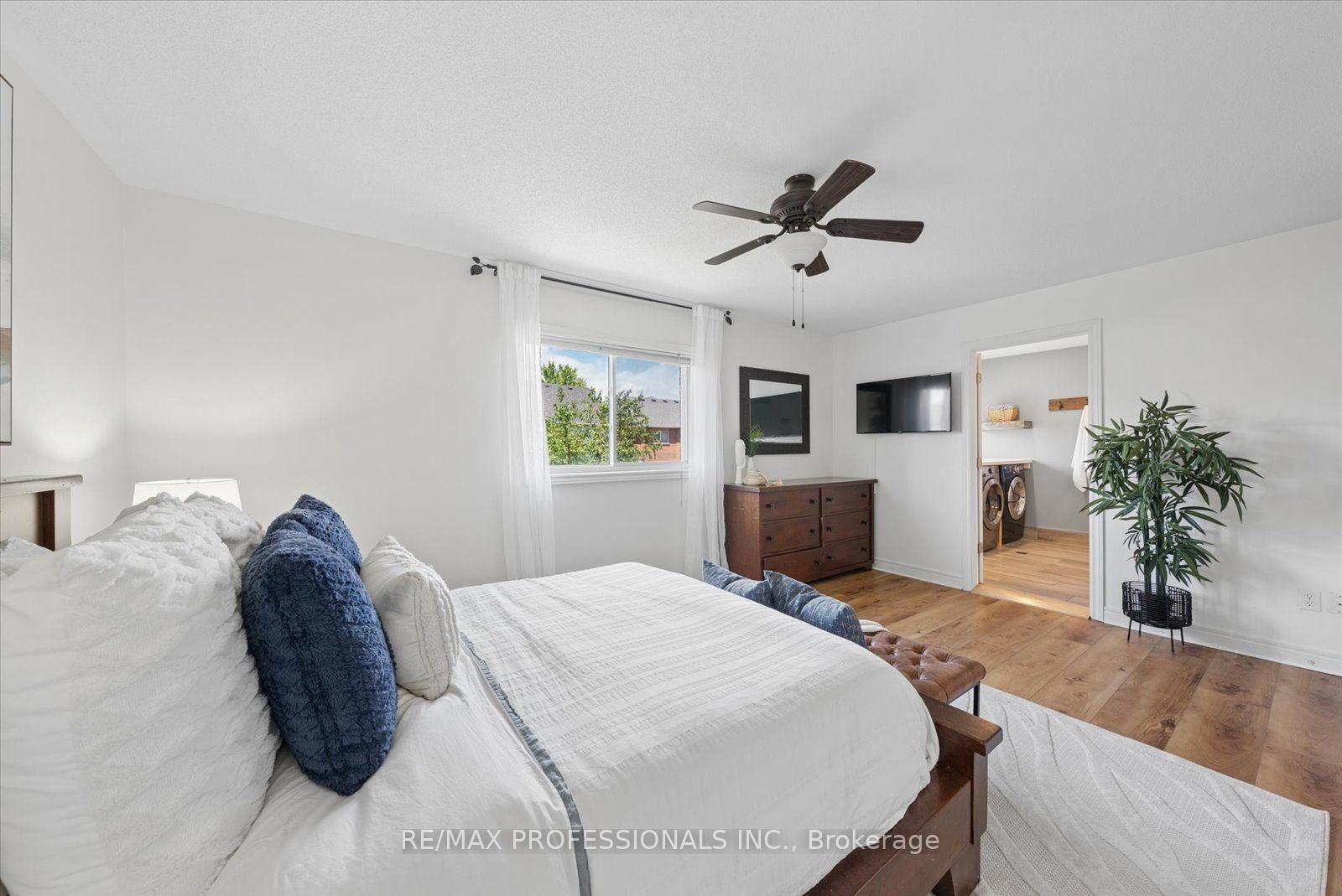 Photo 21 of 62 Blackfriar Avenue, Whitby, Brooklin — HOMEH