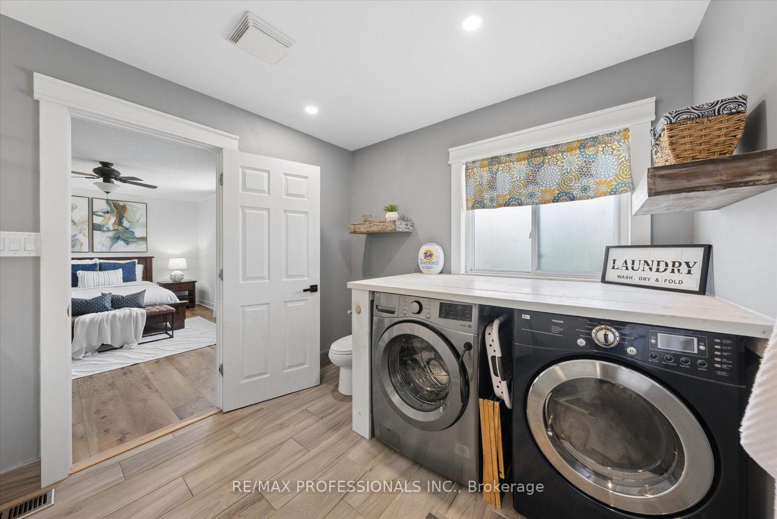 Photo 25 of 62 Blackfriar Avenue, Whitby, Brooklin — HOMEH
