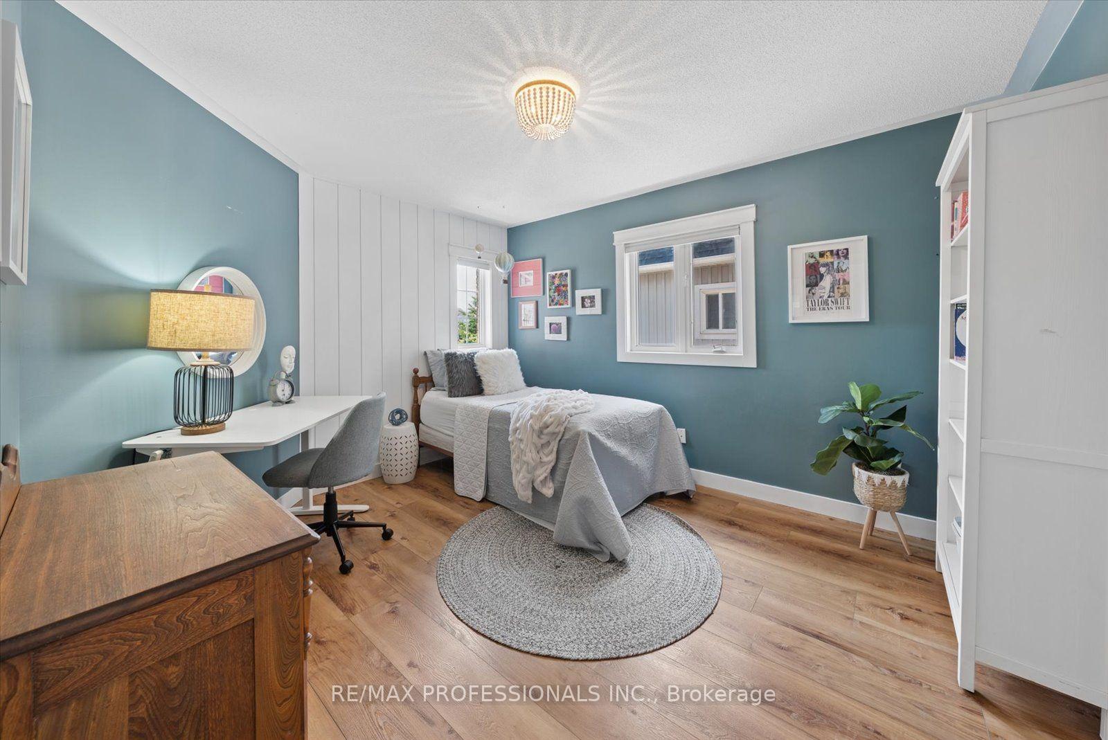 Photo 27 of 62 Blackfriar Avenue, Whitby, Brooklin — HOMEH